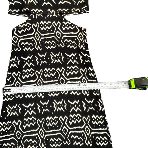 Tribal print summer dress with cut outs - Picture 9 of 11